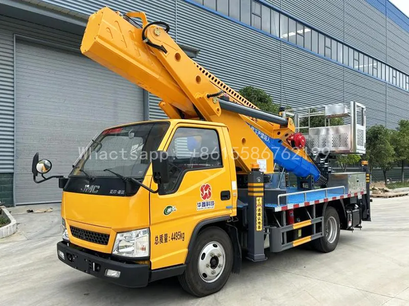 Xe tải làm việc trên không